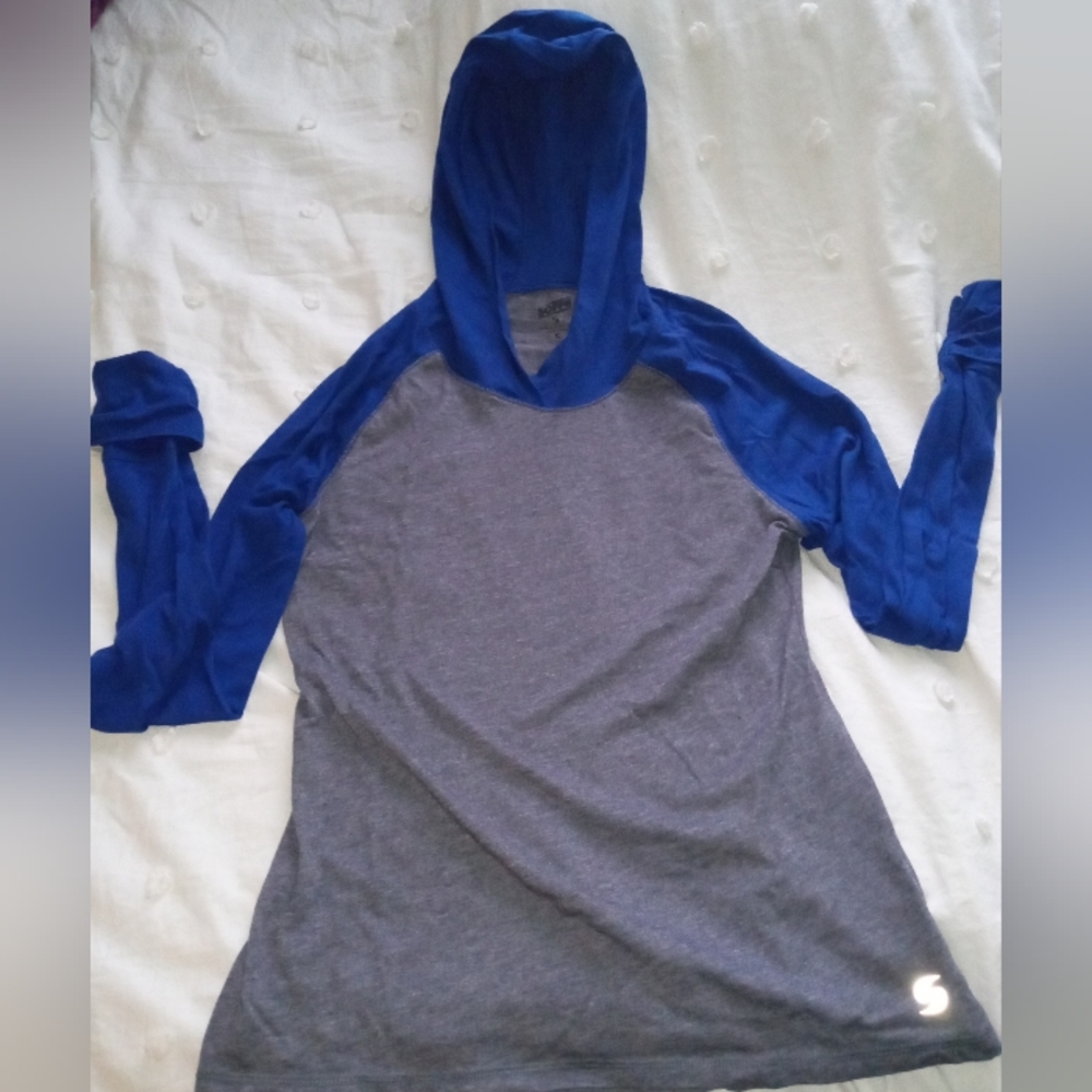 Soffe Hooded Long sleeve. Size Large. Gray and Blue.